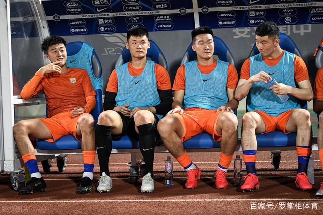 罗马引援受阻：莫拉难签，福法纳与乌多吉成新目标